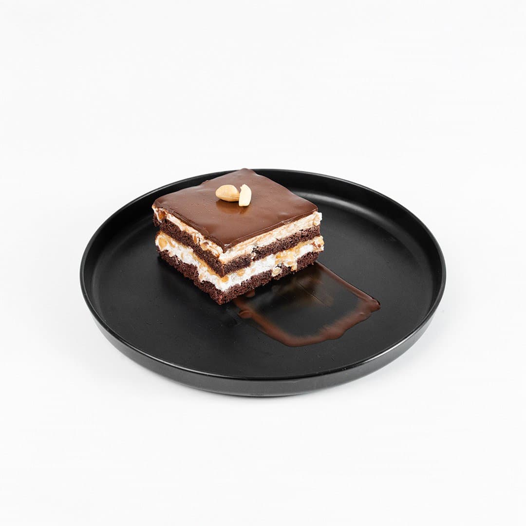 Nutty caramel cake 